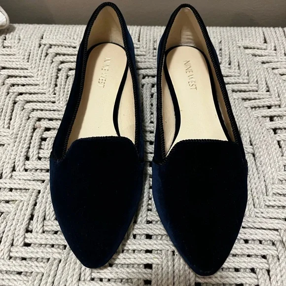 NEW Navy velvet flats - Picture 1 of 4